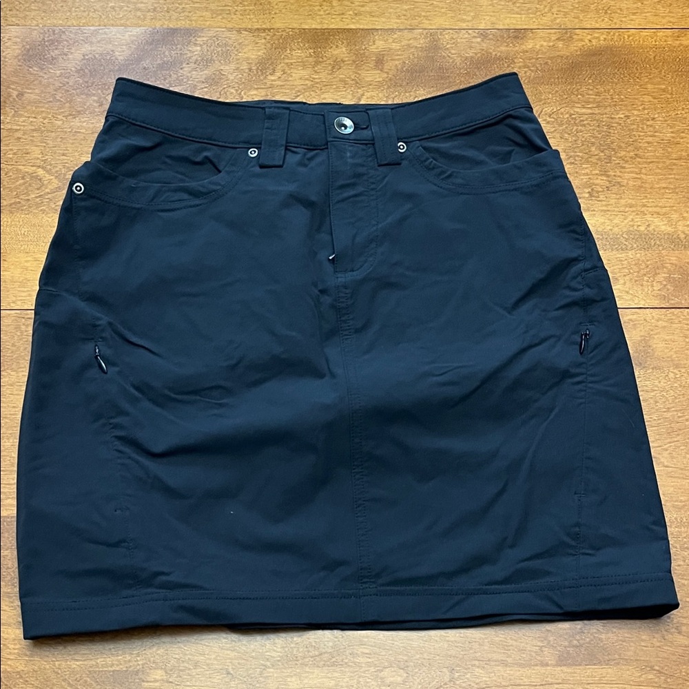 Duluth Trading Co Navy Performance Skort with Side Zippers